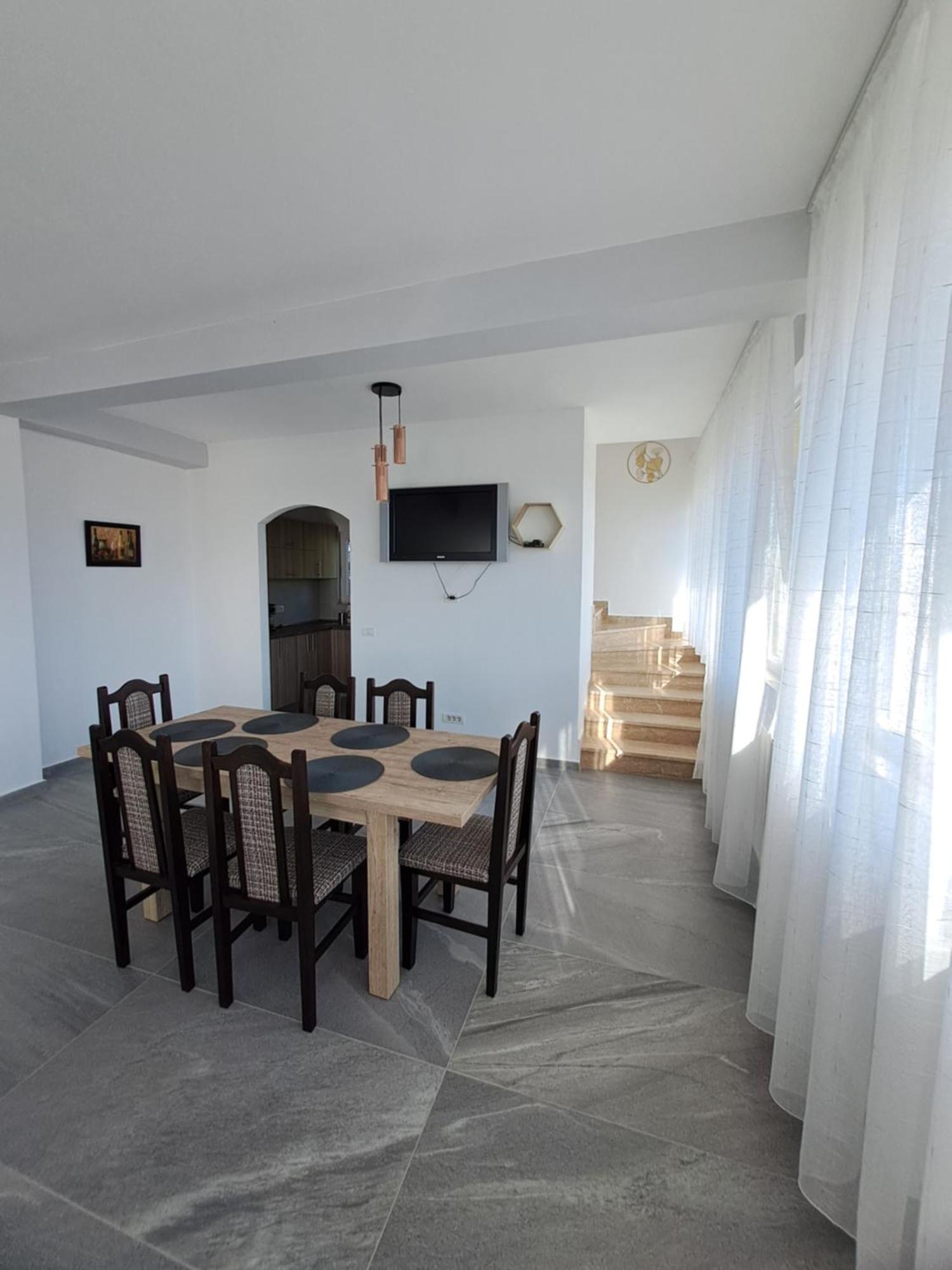 La Izvoare Pensiune-Pastravarie Simbata de Sus Room photo